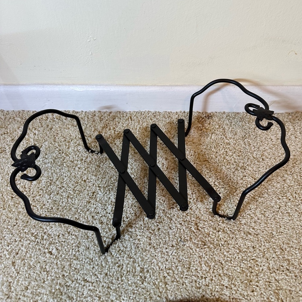 Vintage‎ Longaberger Wrought Iron Expandable Trivet Foundry Collection